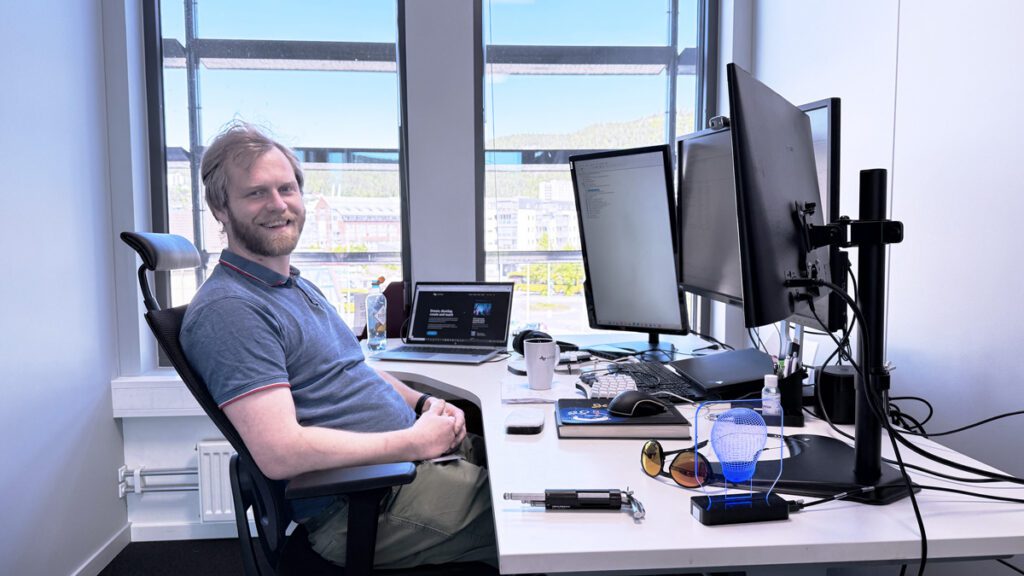 Meet Jørgen Steen – part of Virinco for nearly four years. He develops the embedded software – the “brain” – behind our customers’ systems, ensuring complex technology becomes safe, reliable, and easy to use.
